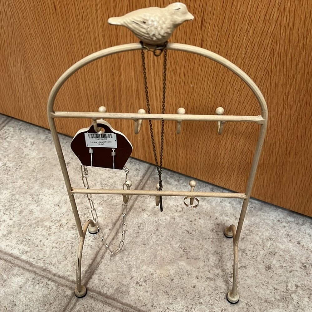 Jewelry Hanger - Picture 3 of 3